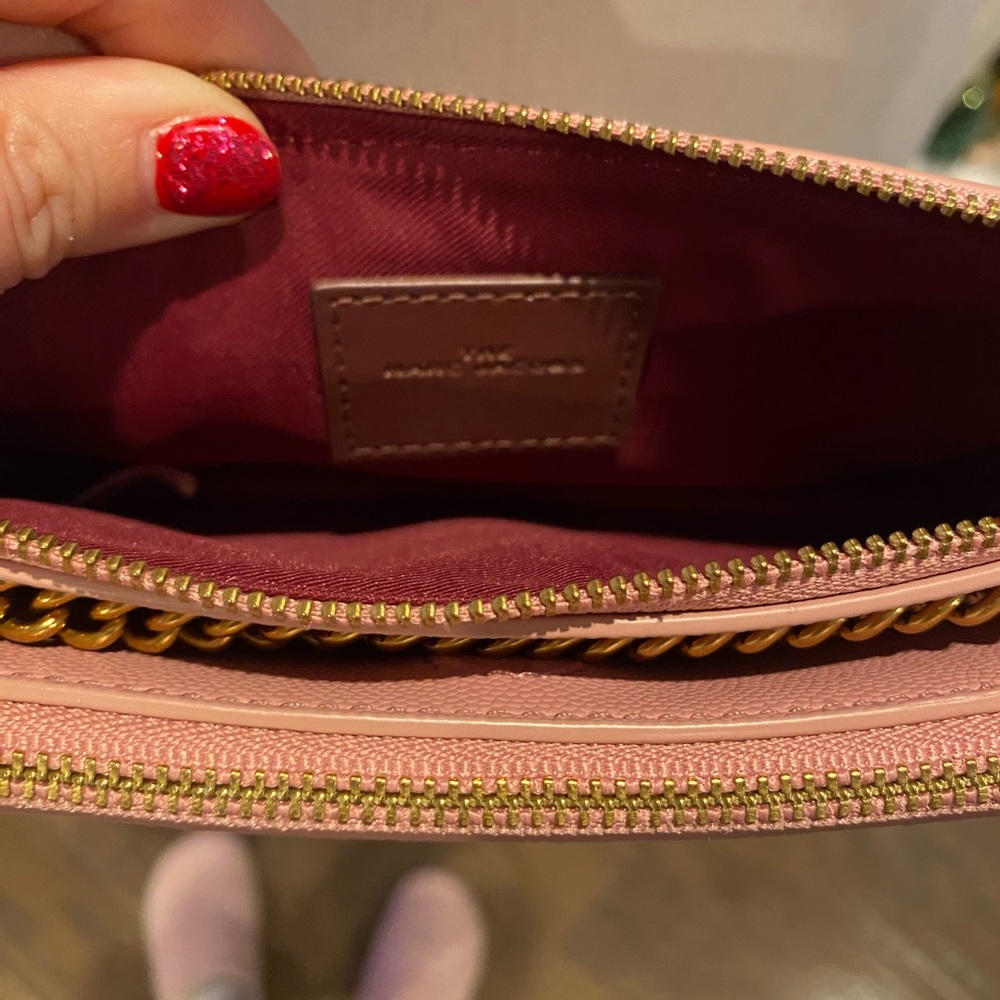 ✨Marc Jacobs (EUC) Multiple Badge crossbody bag✨ - Picture 9 of 15